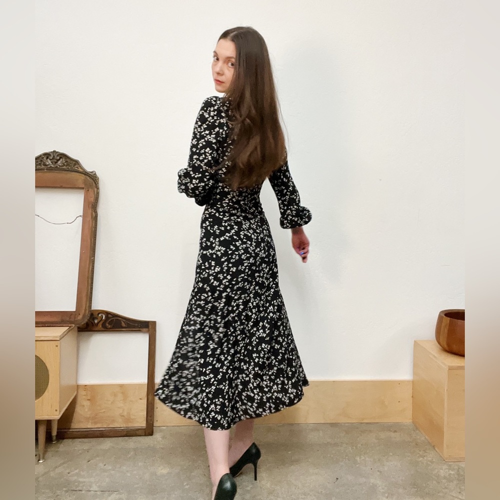 & Other Stories Black and White Floral Long Sleeve Midi Dress 6 - Picture 2 of 12